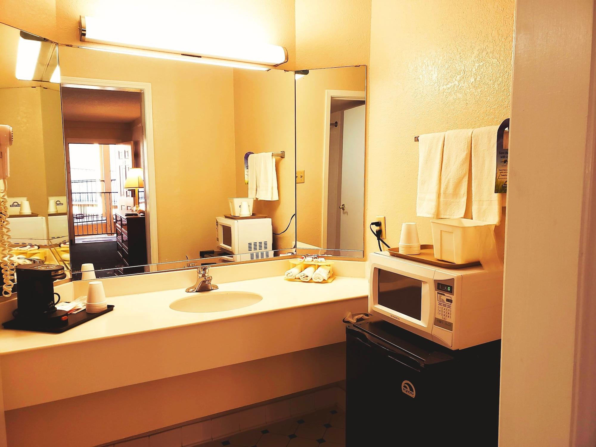 Econo Lodge Richmond-North Chesterfield Экстерьер фото