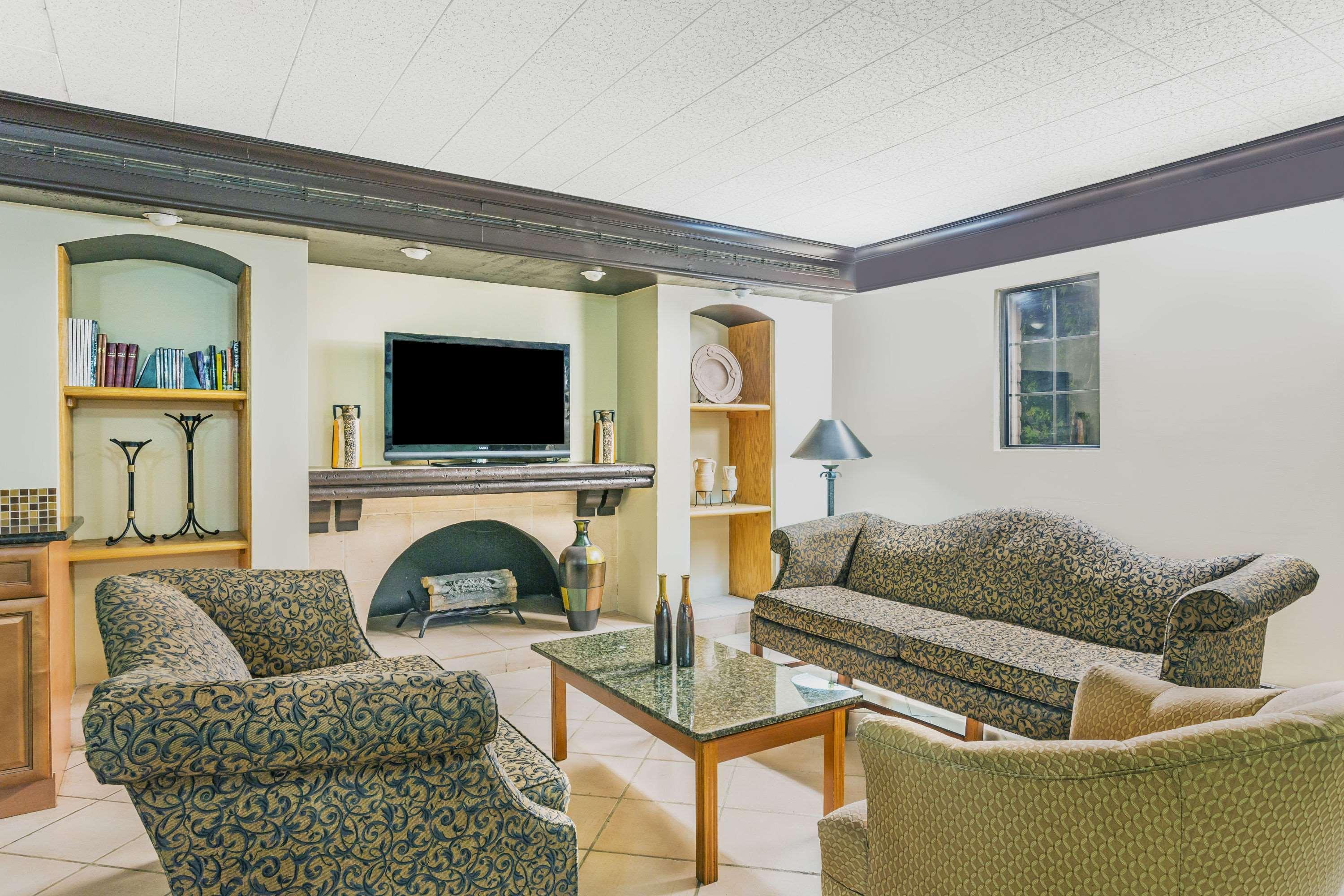 Econo Lodge Richmond-North Chesterfield Экстерьер фото