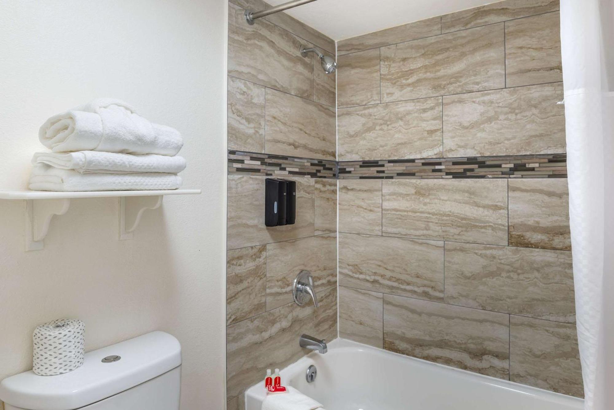 Econo Lodge Richmond-North Chesterfield Экстерьер фото